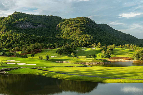 สนาม แบล็คเมาท์เทน กอล์ฟ คลับ