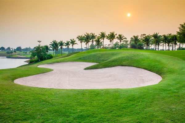 สนาม พัฒนา สปอร์ต รีสอร์ท